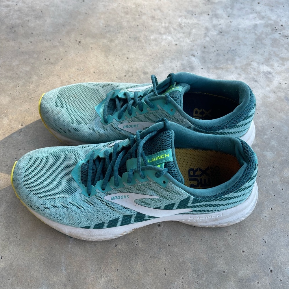 BROOKS LAUNCH 6 RUNNING SHOES WOMENS SZ 8 .5B $140 MSRP NICE - Picture 4 of 9